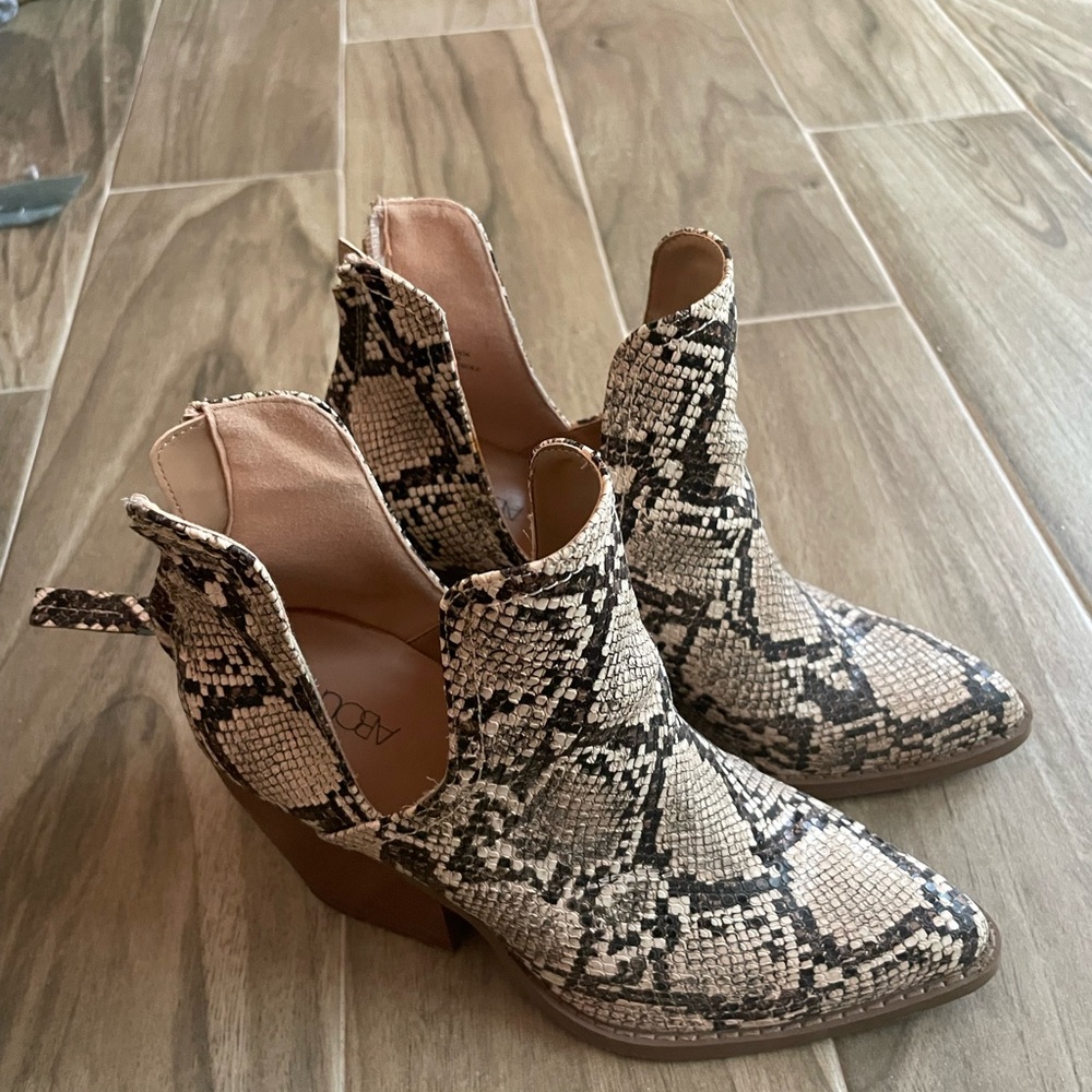 Western Ankle booties